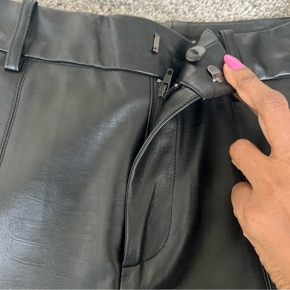 Zara Faux Leather Relax Fit 3/4 Pants With Zip/button Closure + Side Pockets S - Picture 4 of 8